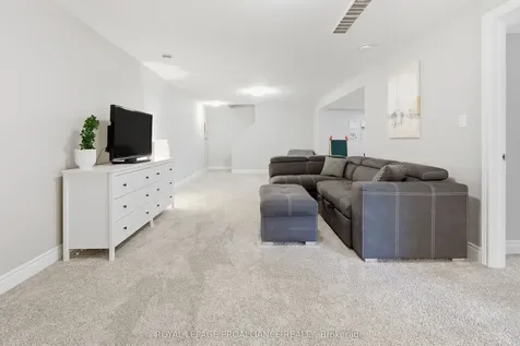 21 Lehtinen Crescent Belleville ON K8P 5G3