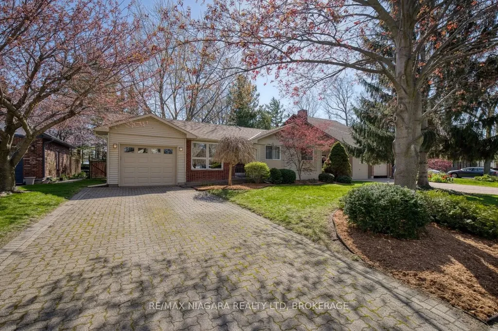 15 Oak Drive Niagara-on-the-lake ON L0S 1J0
