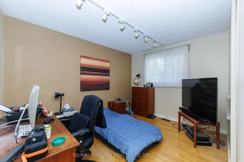 15 Oak Drive Niagara-on-the-lake ON L0S 1J0