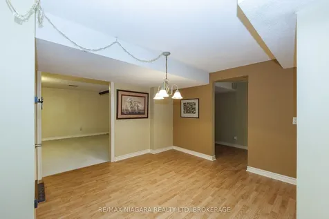 15 Oak Drive Niagara-on-the-lake ON L0S 1J0