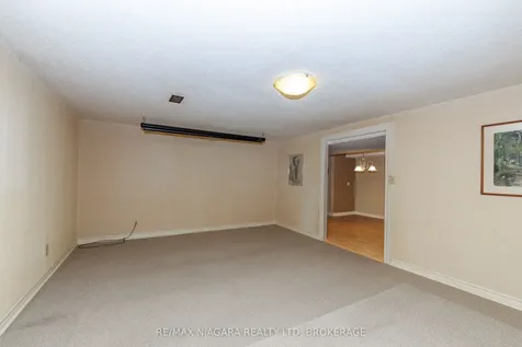 15 Oak Drive Niagara-on-the-lake ON L0S 1J0