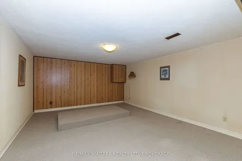 15 Oak Drive Niagara-on-the-lake ON L0S 1J0