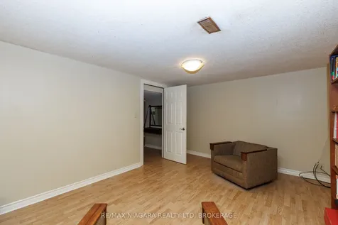 15 Oak Drive Niagara-on-the-lake ON L0S 1J0