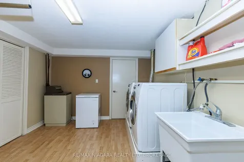 15 Oak Drive Niagara-on-the-lake ON L0S 1J0