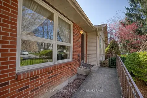 15 Oak Drive Niagara-on-the-lake ON L0S 1J0
