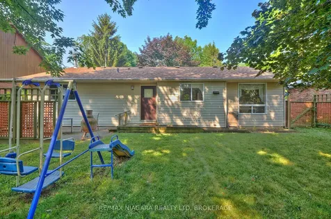 15 Oak Drive Niagara-on-the-lake ON L0S 1J0