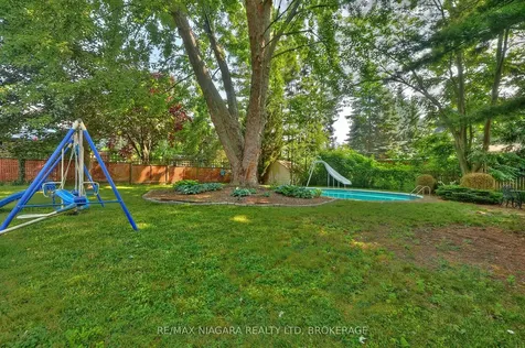 15 Oak Drive Niagara-on-the-lake ON L0S 1J0