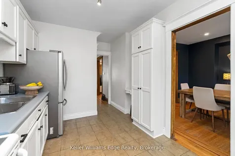 37 Wexford Avenue S Hamilton ON L8K 2N5
