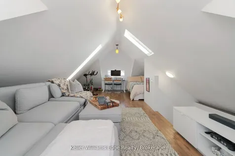 37 Wexford Avenue S Hamilton ON L8K 2N5