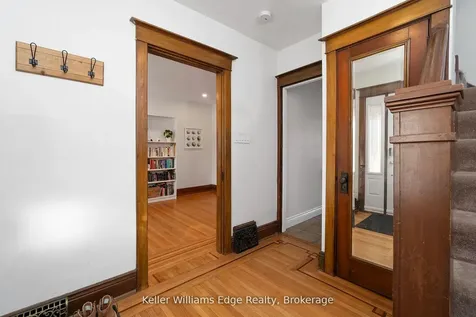 37 Wexford Avenue S Hamilton ON L8K 2N5