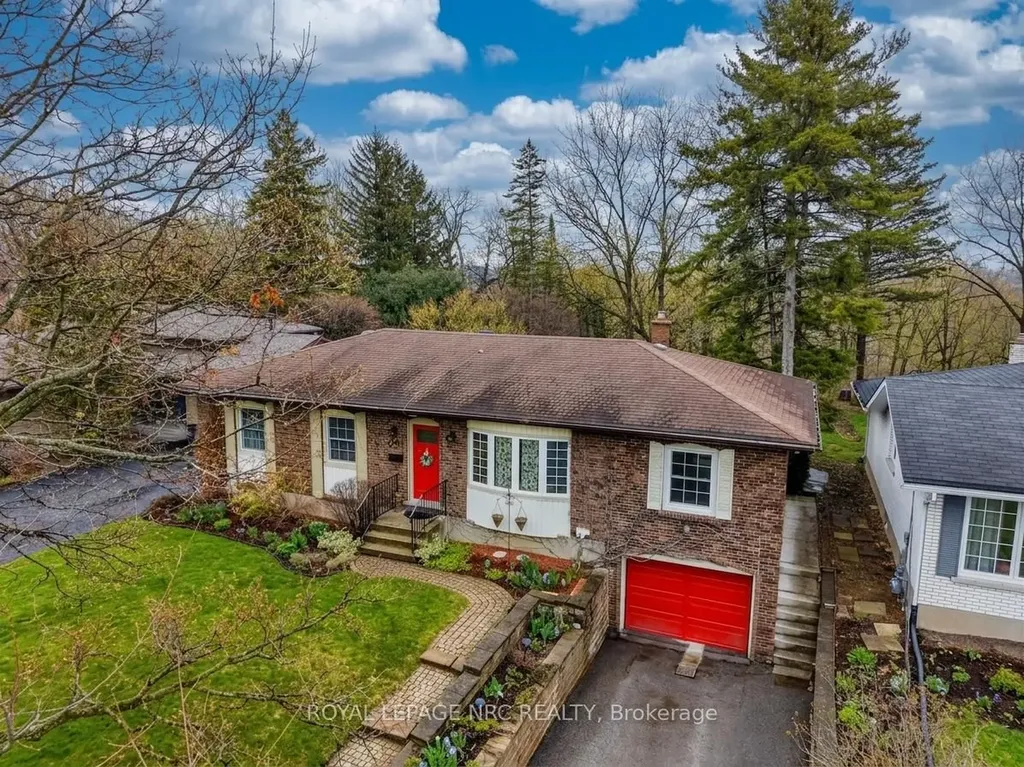 16 Rosemore Road St. Catharines ON L2S 1A8
