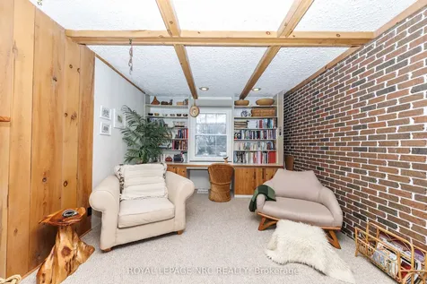 16 Rosemore Road St. Catharines ON L2S 1A8