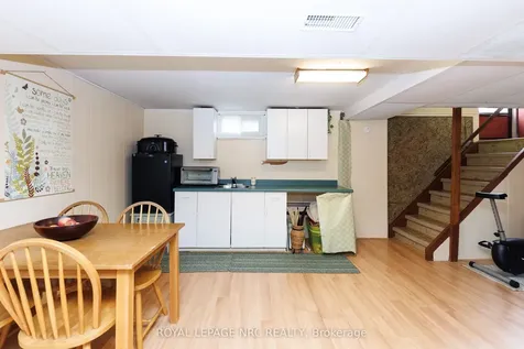 16 Rosemore Road St. Catharines ON L2S 1A8