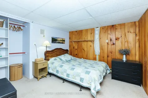 16 Rosemore Road St. Catharines ON L2S 1A8