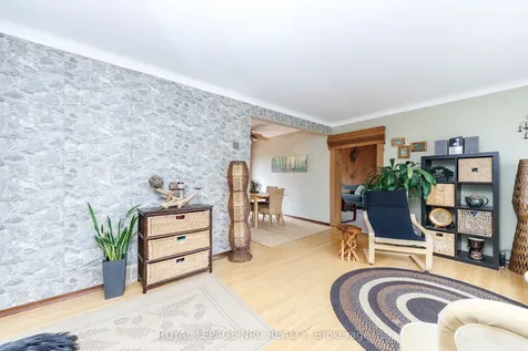 16 Rosemore Road St. Catharines ON L2S 1A8