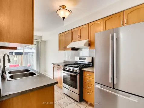 104 Frances Avenue Hamilton ON L8E 5X3