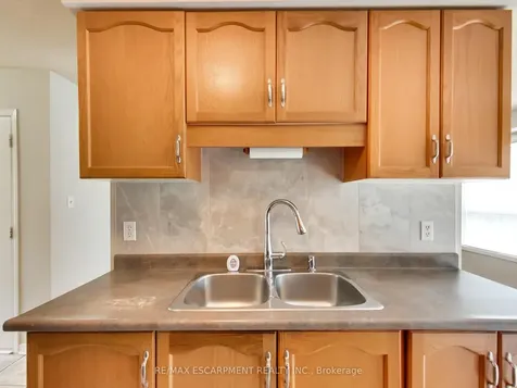 104 Frances Avenue Hamilton ON L8E 5X3