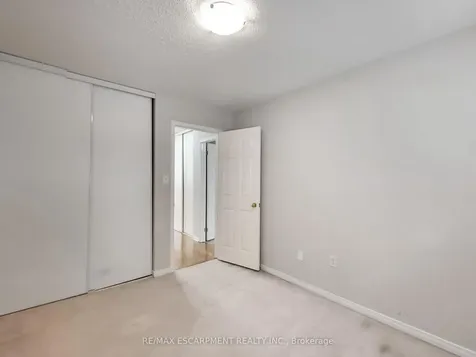 104 Frances Avenue Hamilton ON L8E 5X3