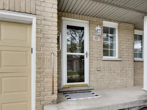 104 Frances Avenue Hamilton ON L8E 5X3