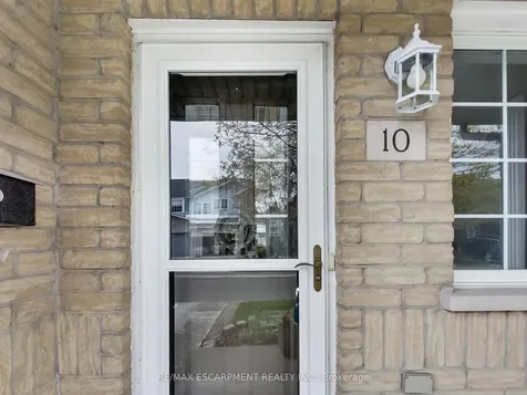 104 Frances Avenue Hamilton ON L8E 5X3