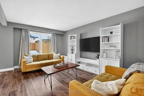 75 Berrisfield Crescent Hamilton ON L8T 4X1