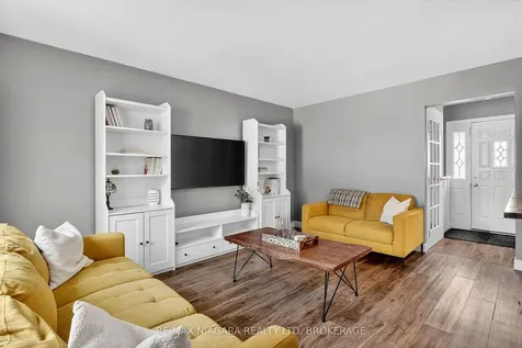 75 Berrisfield Crescent Hamilton ON L8T 4X1