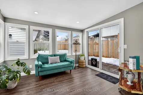 75 Berrisfield Crescent Hamilton ON L8T 4X1