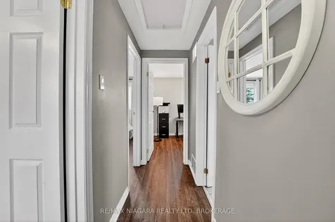 75 Berrisfield Crescent Hamilton ON L8T 4X1