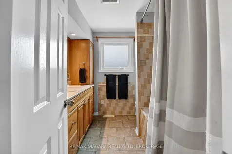 75 Berrisfield Crescent Hamilton ON L8T 4X1