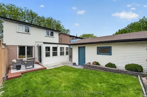75 Berrisfield Crescent Hamilton ON L8T 4X1