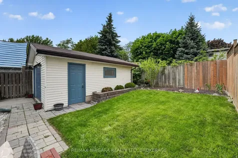 75 Berrisfield Crescent Hamilton ON L8T 4X1