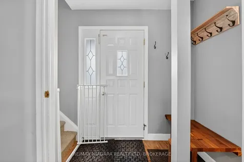 75 Berrisfield Crescent Hamilton ON L8T 4X1