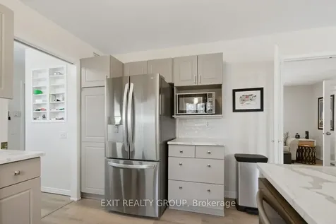 73 Sand Banks Court Prince Edward County ON K0K 3L0