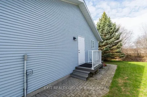 73 Sand Banks Court Prince Edward County ON K0K 3L0
