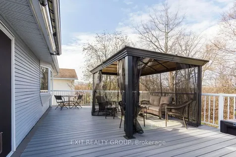 73 Sand Banks Court Prince Edward County ON K0K 3L0