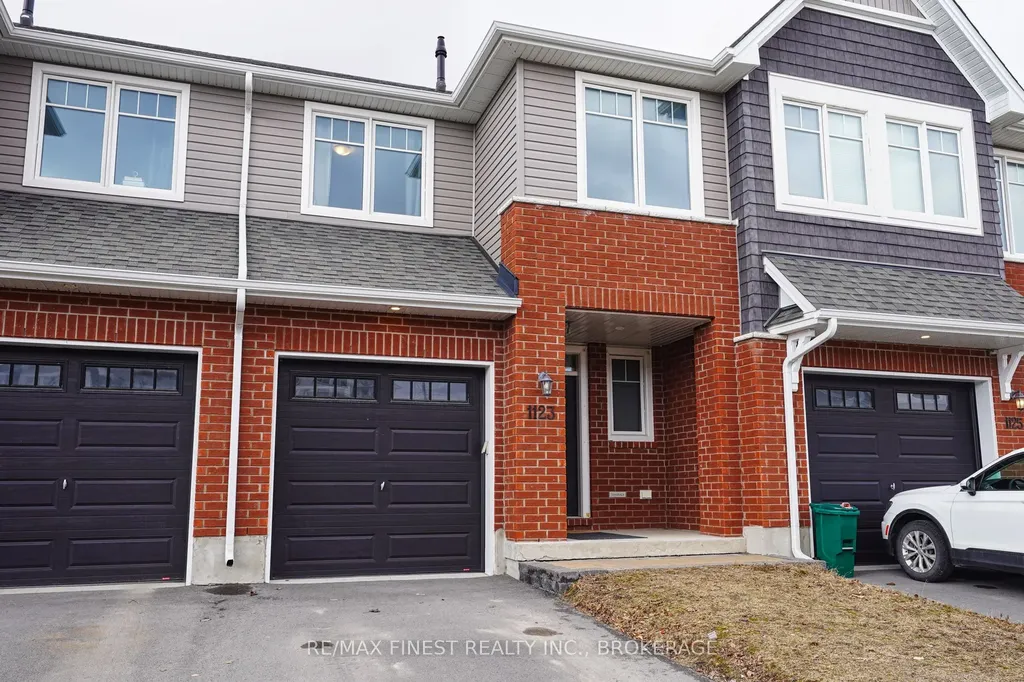 1123 Barrow Avenue Kingston ON K7M 0G5
