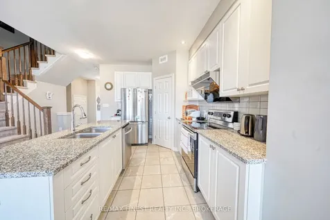 1123 Barrow Avenue Kingston ON K7M 0G5