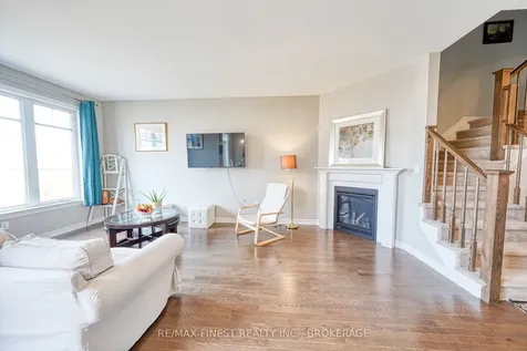 1123 Barrow Avenue Kingston ON K7M 0G5