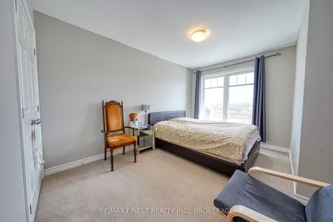 1123 Barrow Avenue Kingston ON K7M 0G5