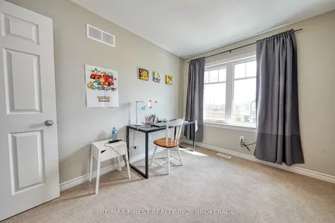 1123 Barrow Avenue Kingston ON K7M 0G5
