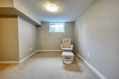 1123 Barrow Avenue Kingston ON K7M 0G5