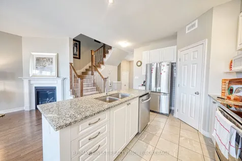 1123 Barrow Avenue Kingston ON K7M 0G5
