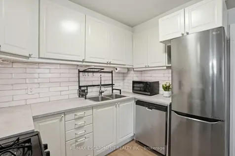 279 Park Street W Hamilton ON L9H 1Y6