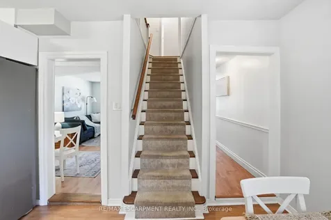 279 Park Street W Hamilton ON L9H 1Y6