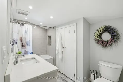 279 Park Street W Hamilton ON L9H 1Y6