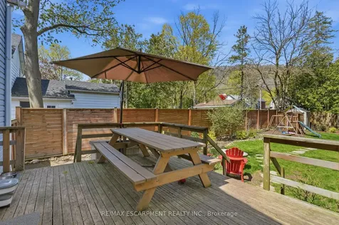 279 Park Street W Hamilton ON L9H 1Y6