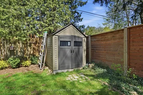 279 Park Street W Hamilton ON L9H 1Y6