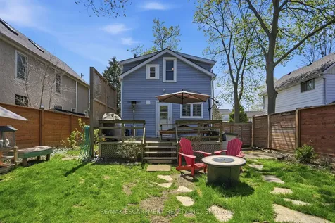 279 Park Street W Hamilton ON L9H 1Y6