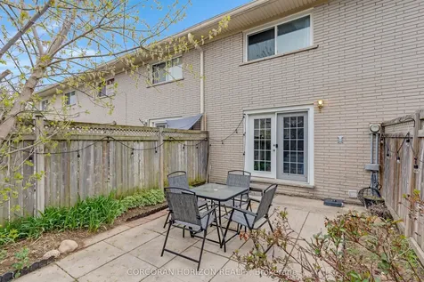 23 Glen Road Cambridge ON N1R 4L4