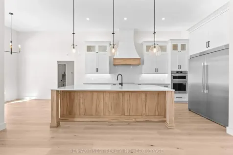 371 Maple Ridge Drive Kingston ON K7M 5P1
